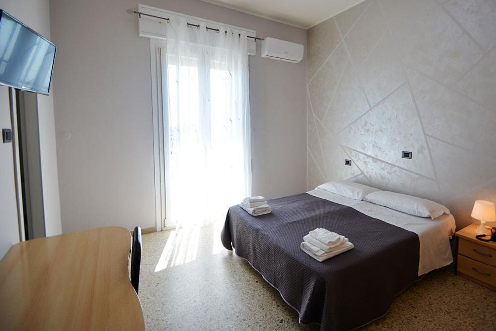 Hotel Bella Romagna Казал Борсети Екстериор снимка